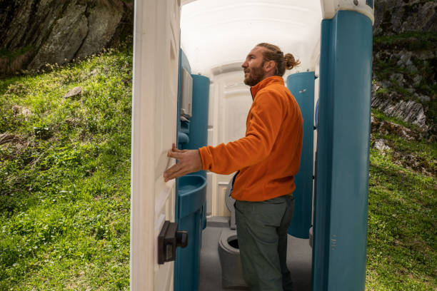 Best Portable bathroom rental  in Bennettsville, SC